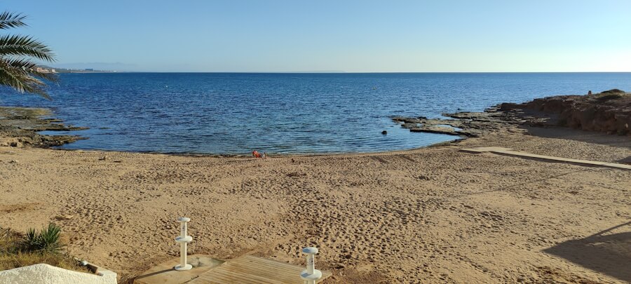 Vistas de la ensenada de Cabo Cervera en Torrevieja