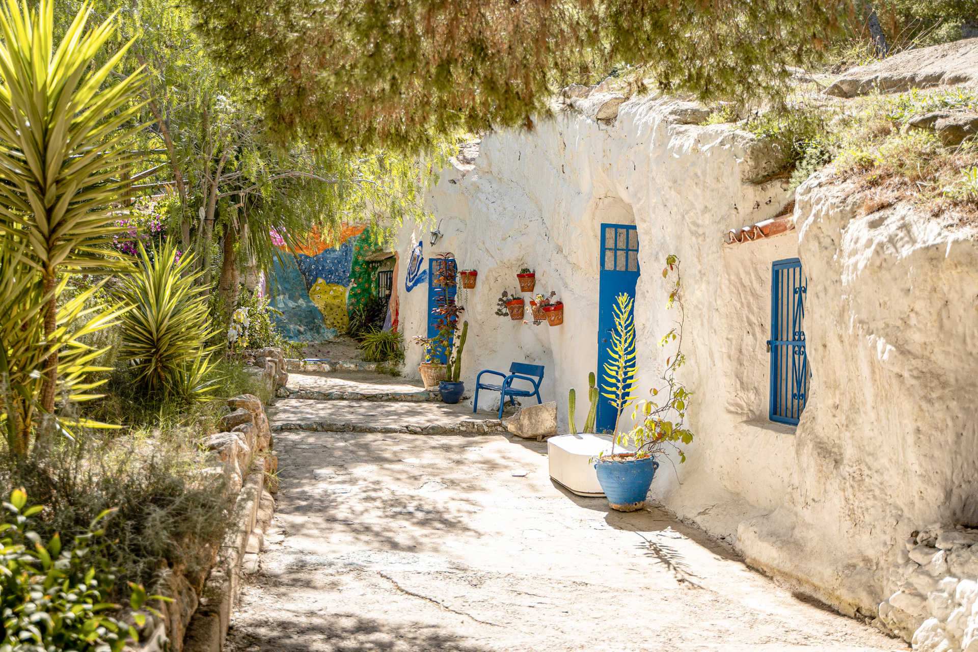 Entrada a las Cuevas del Rodeo en Rojales