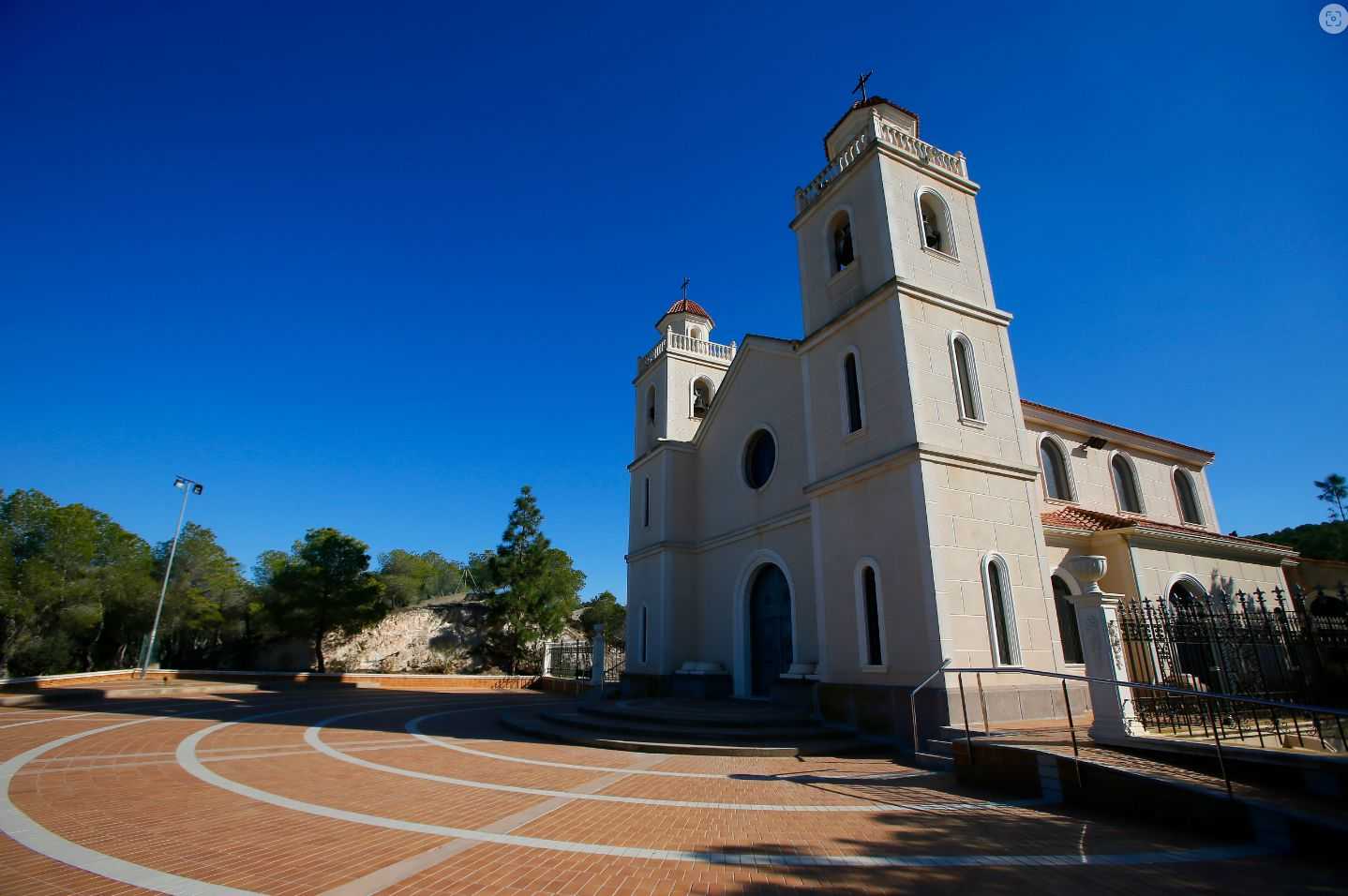 Santuario de Nuestra Señora del Pilar en Benejúzar